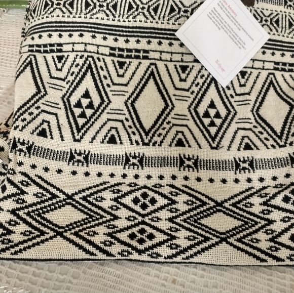 NWT Thirty-one reversible tote - Picture 2 of 2